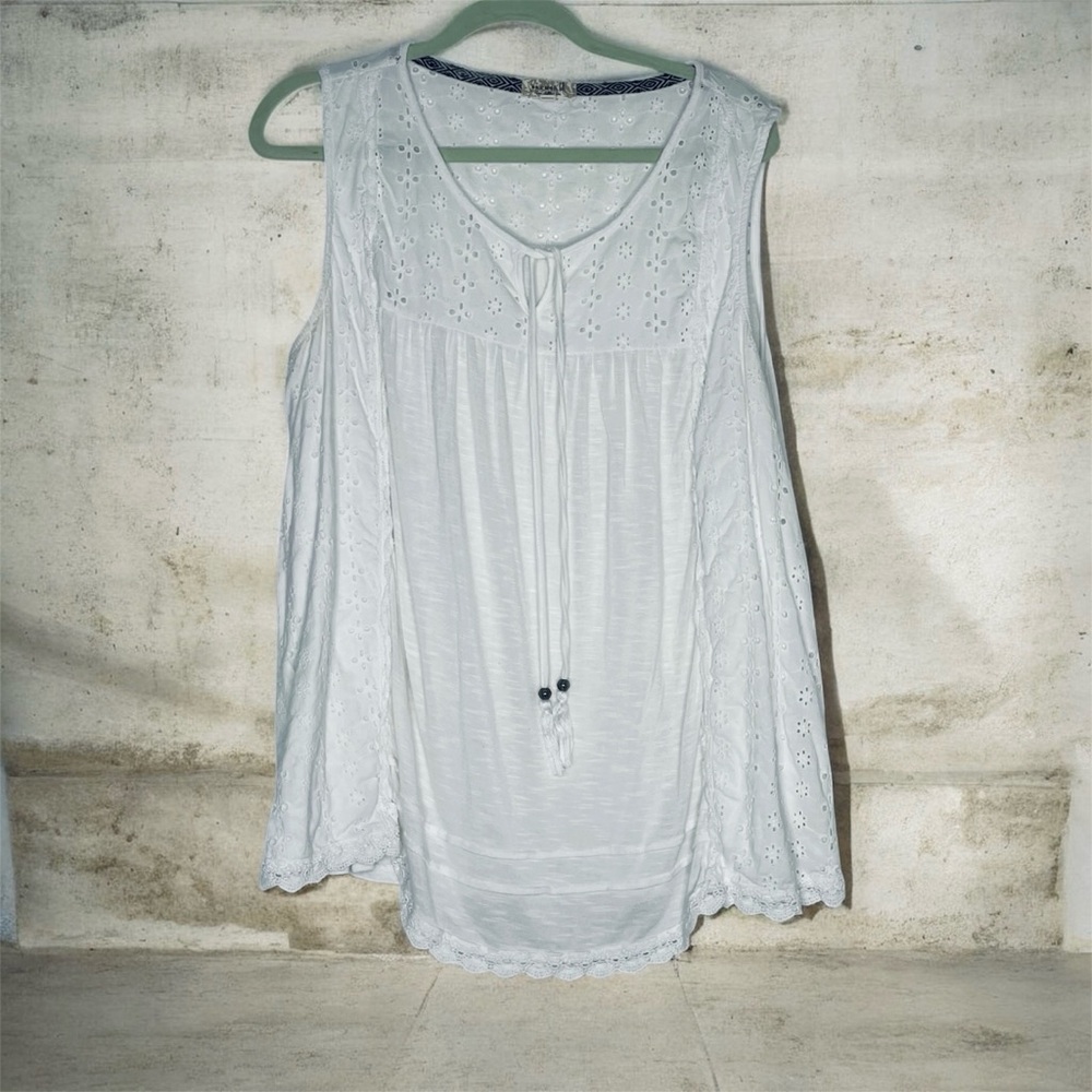One World Boho White eyelet lace sleeveless top beaded tie front Size 3X